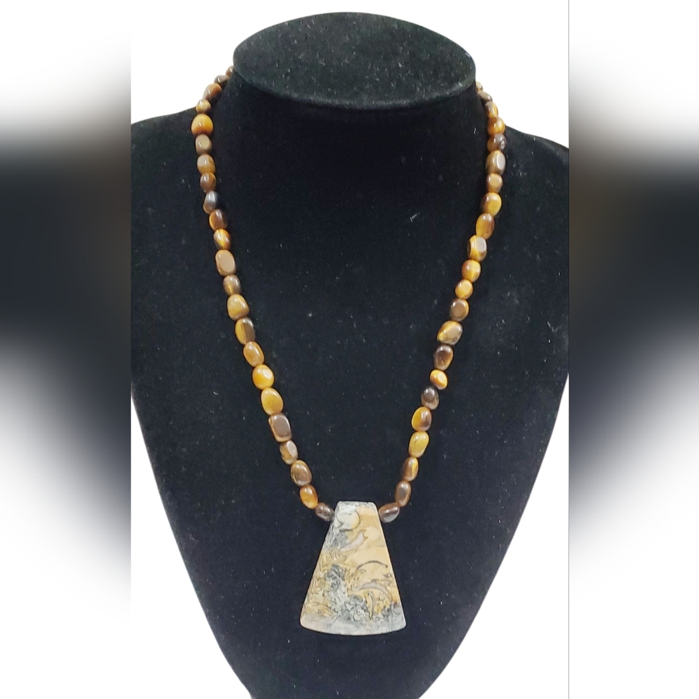 Vtg. Genuine Tiger's Eye Beaded Necklace